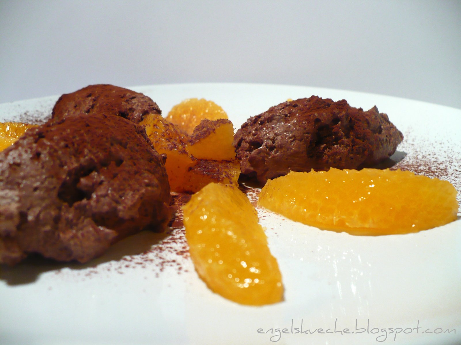 Essen aus Engelchens Küche: Sahnige Kakao-Quark-Nockerl mit Orangenfilets