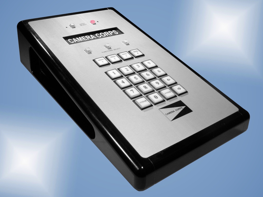 UrbanFox.TV Blog: Compact camera controllers