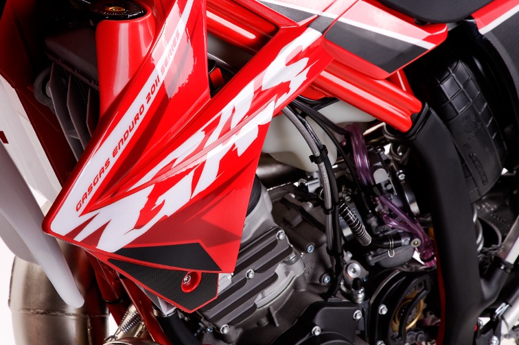 Throttle Thrasher 2011 GAS GAS Enduro and Trials