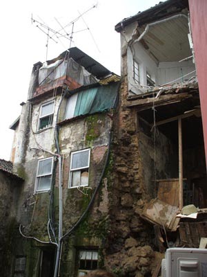 [derrocada+de+predio+em+viseu,.jpg]