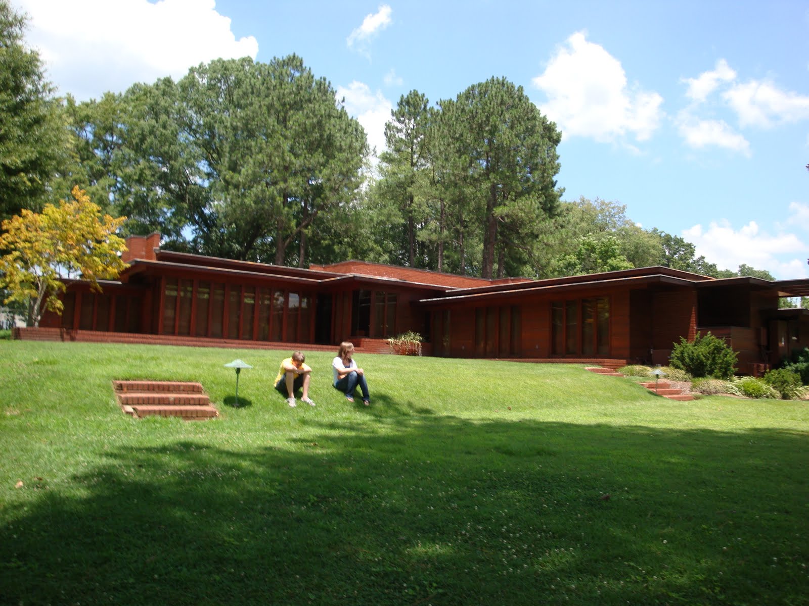 the briggsbuchanan family Frank Lloyd Wright Rosenbaum House in