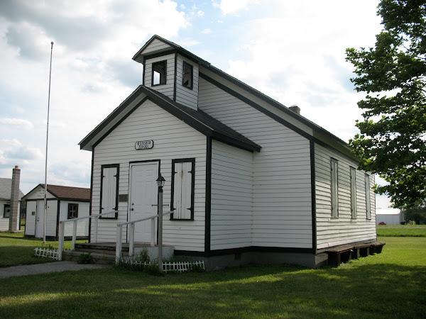 Pioneer Village Rosebud School and Parr Post Office