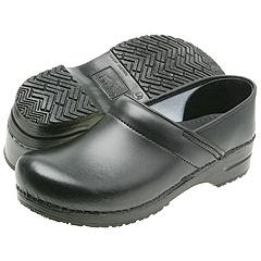 what stores sell dansko clogs