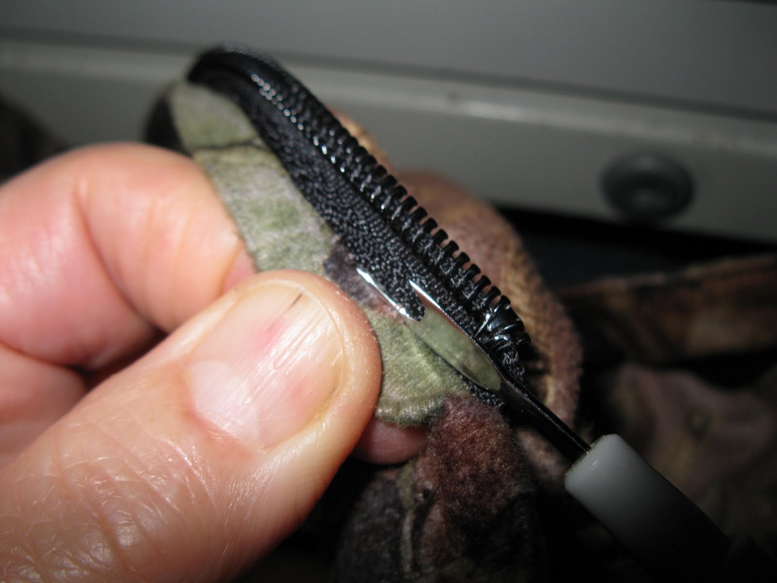 Vintage jacket torn zip repair - Zip Experts