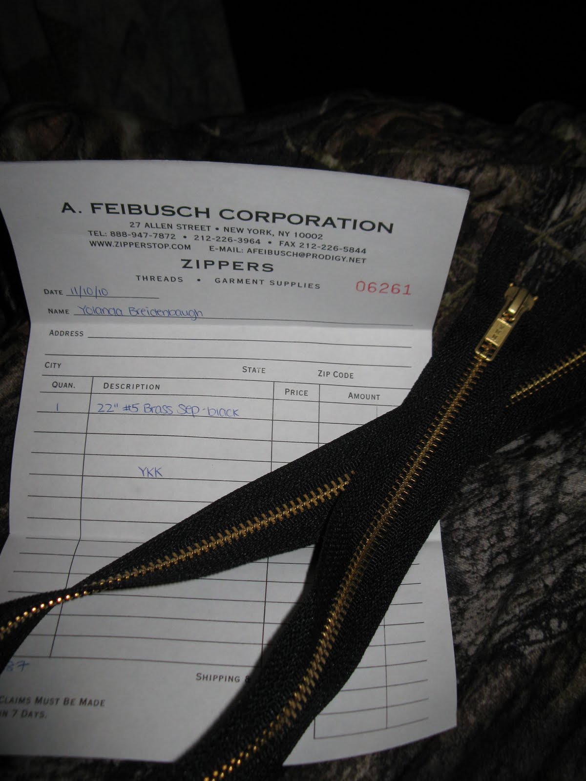 Simply Homemaking Replacing a Zipper in a coat/jacket