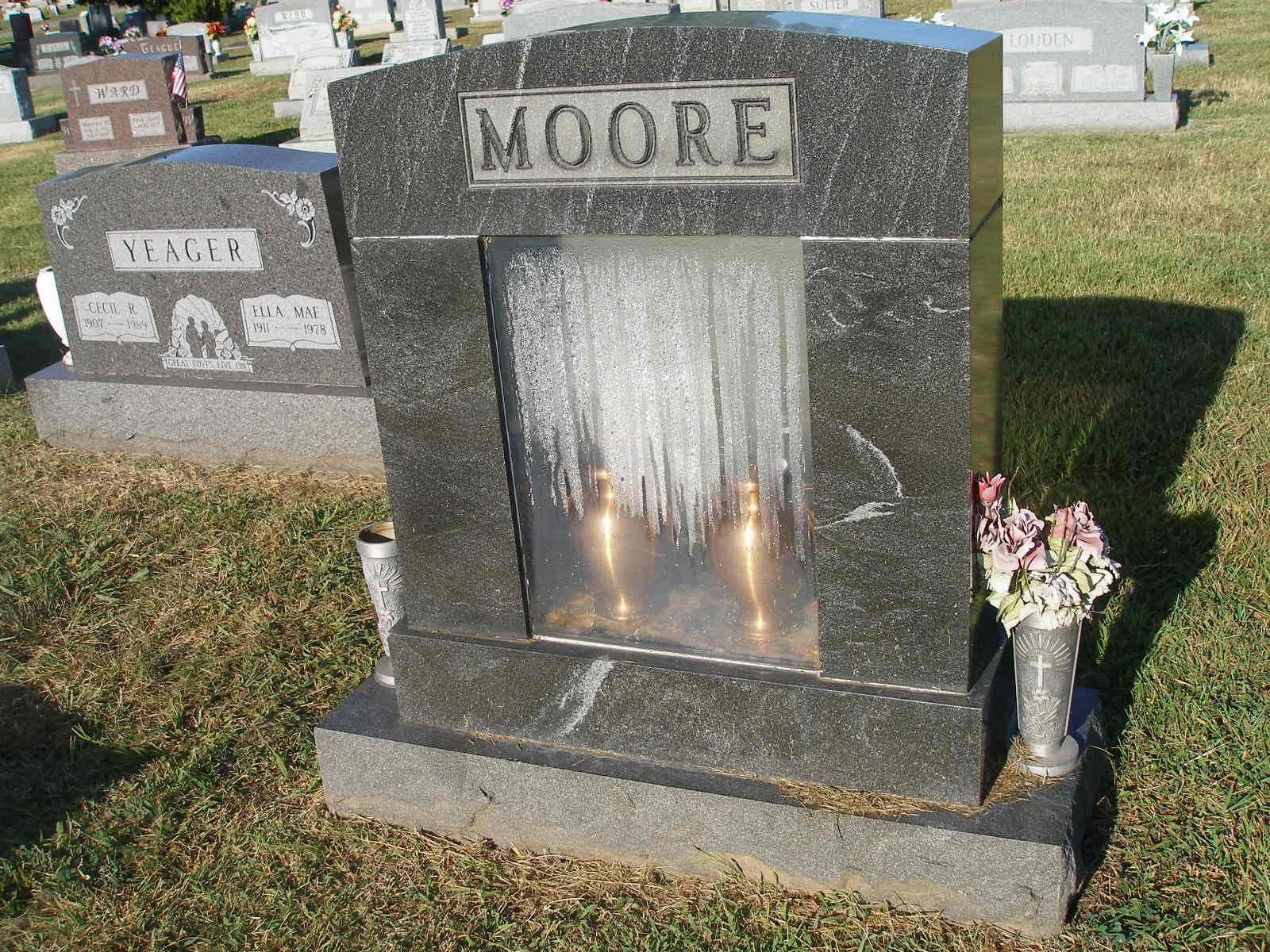 Unusual Kentucky GlassEncased Urns