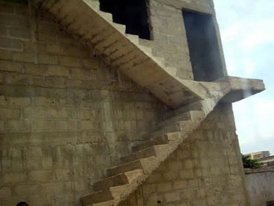 funny photo staircase to heaven