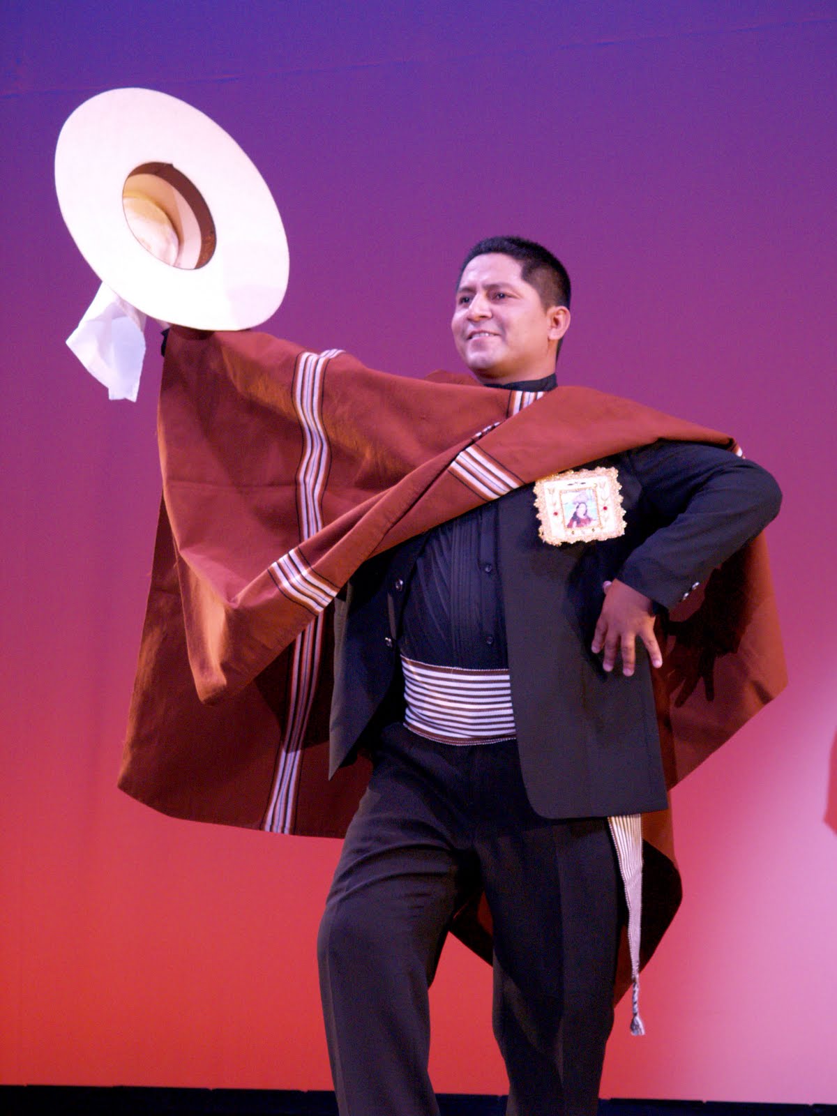 ACADEMIA DE MARINERA NORTENA "PIMENTEL" BAILA PERU EN JAPON enero 2011