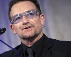 Bono, operado de urgencia de la espalda