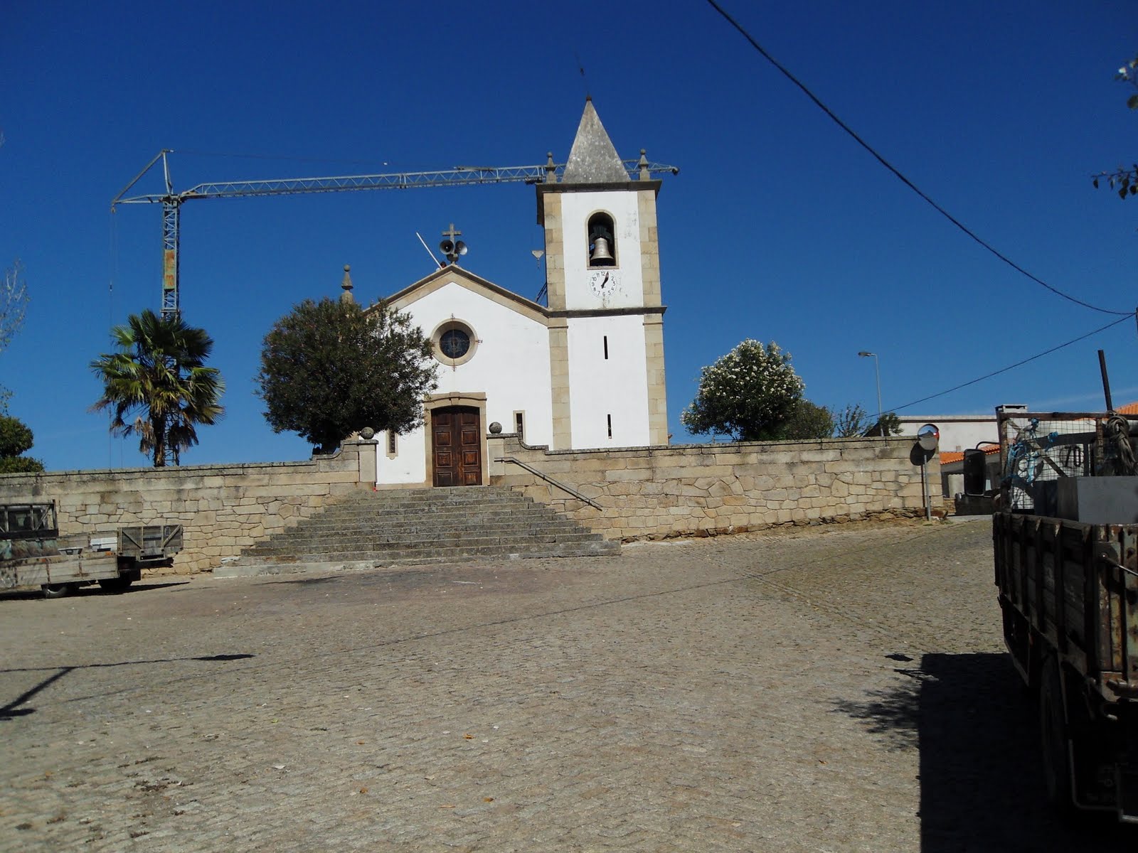 [Igreja+Matriz+de+Vilarelhos.JPG]