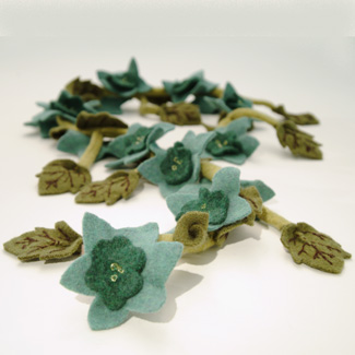 [senaz_neckpiece-closeup.jpg]