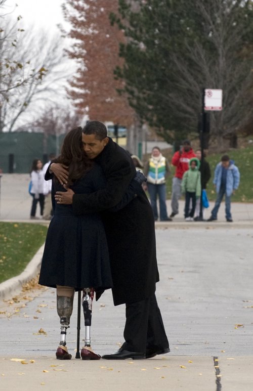 [Obama+Tammy+Duckworth11Nov2008(2).jpg]