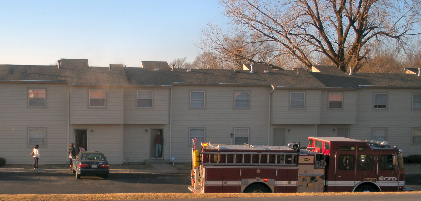 Capt. Spaulding's World CSW BREAKING Minor Fire in South KCMO