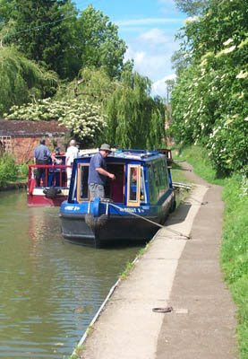 narrowboats on the canal at cropredy