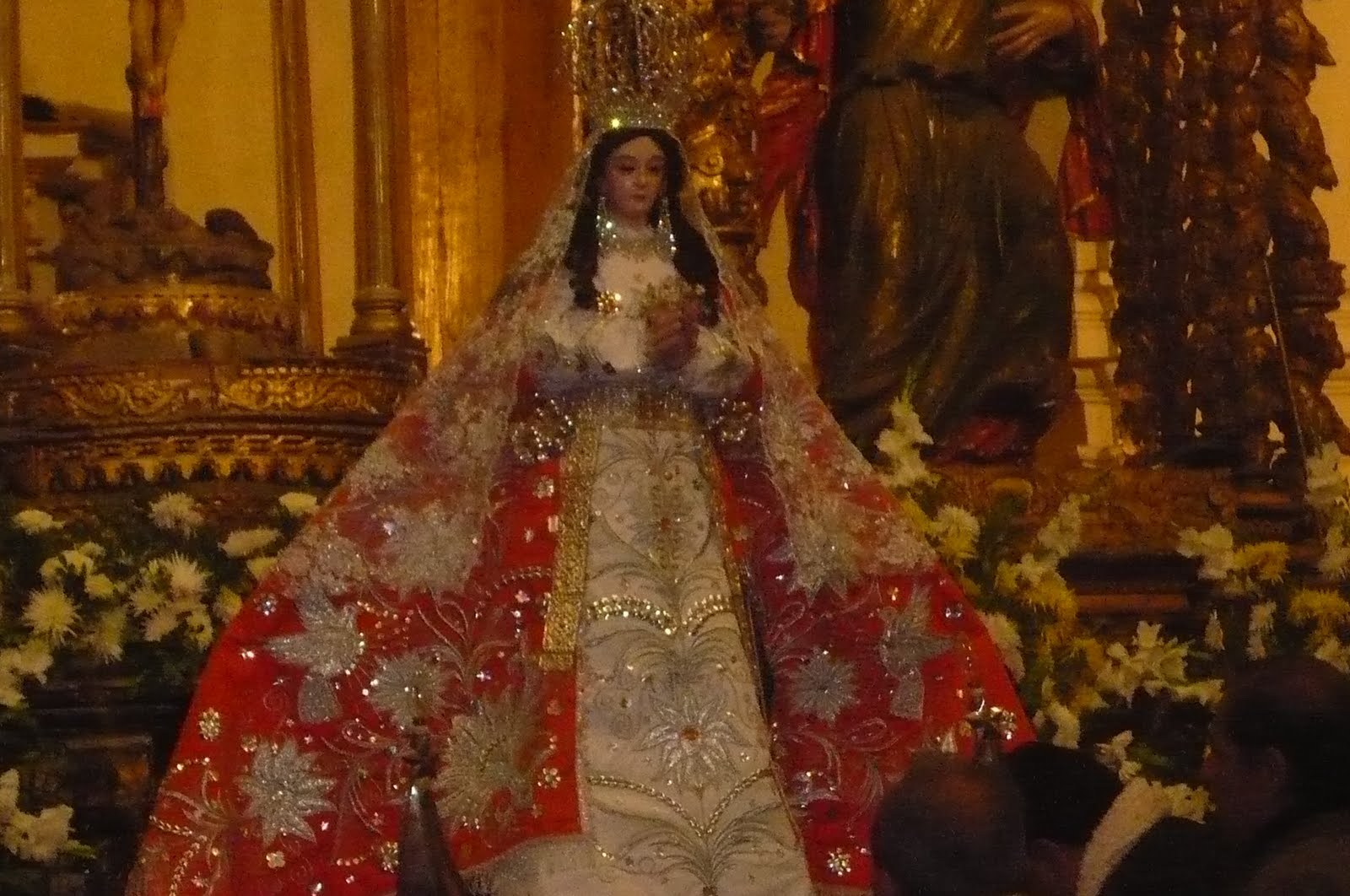 Centro Cultural Peruano: Colegios rinden homenaje a la Virgen de la Puerta