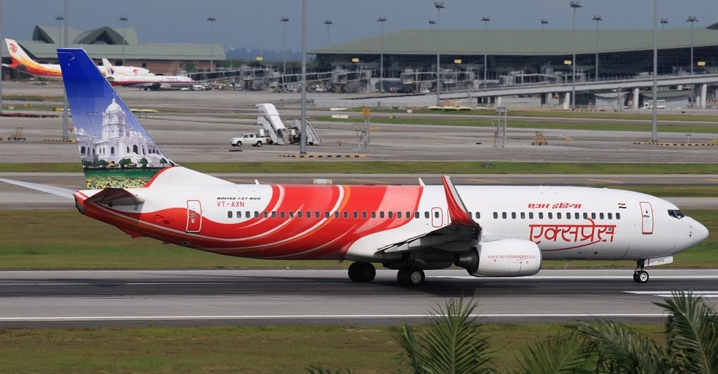 Newswatch 165 feared dead in India plane crash