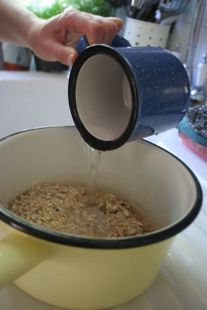 anna porridge lady at the underground restaurant