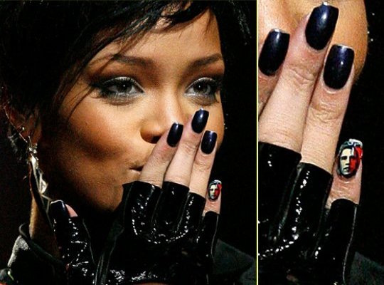 3. How to Recreate Rihanna's Signature Nail Art on Tumblr - wide 1