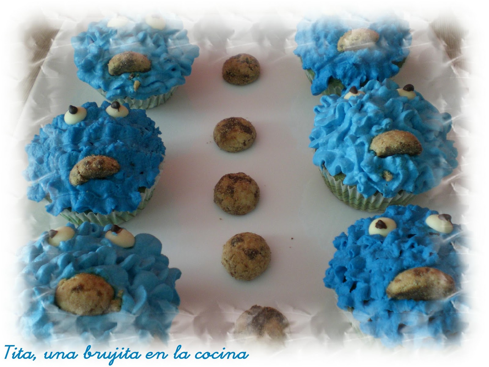 Brujita en la Cocina Muffins Triky, monstruo de las galletas