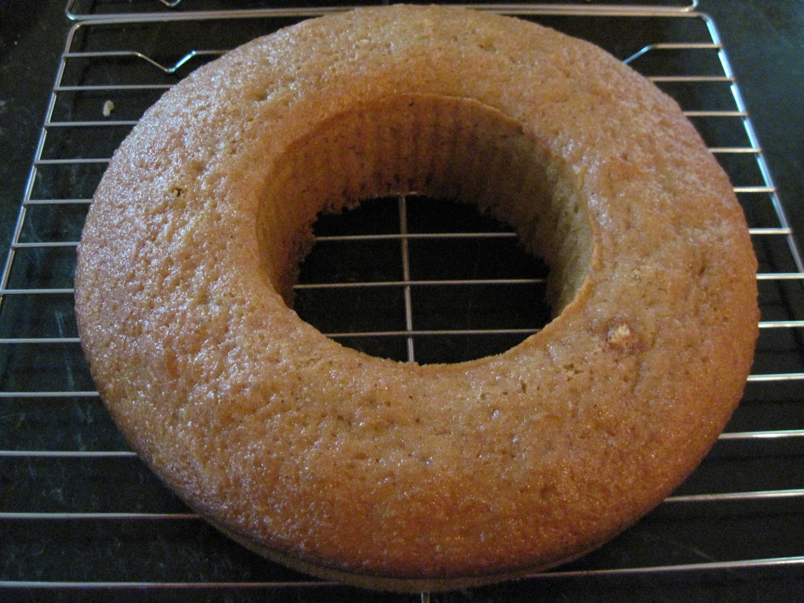 DIY tube pan: a baking trick (and a cake recipe)