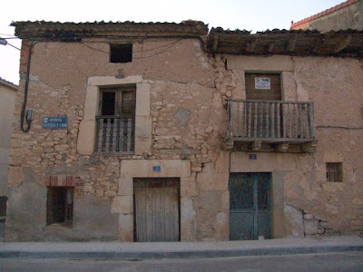 Campillo de Aranda.: Un catálogo de arquitectura tradicional en la Avenida  Castilla y León