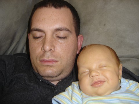 [daddy+sleeping.jpg]