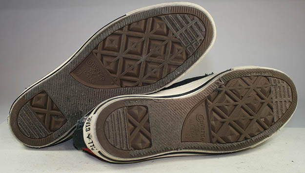 converse plaid shoes