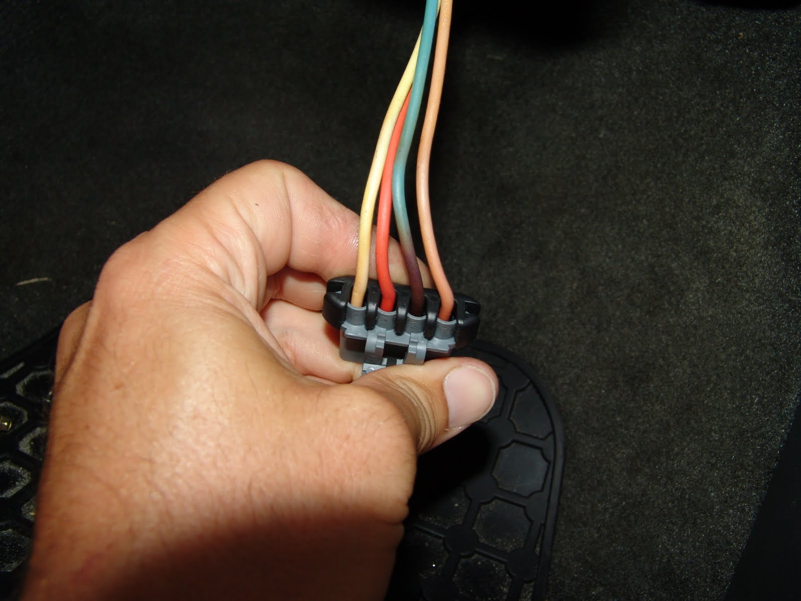 2005 Chevrolet Colorado, Blower Only Works On High Speed gmc canyon tail light wiring diagram 