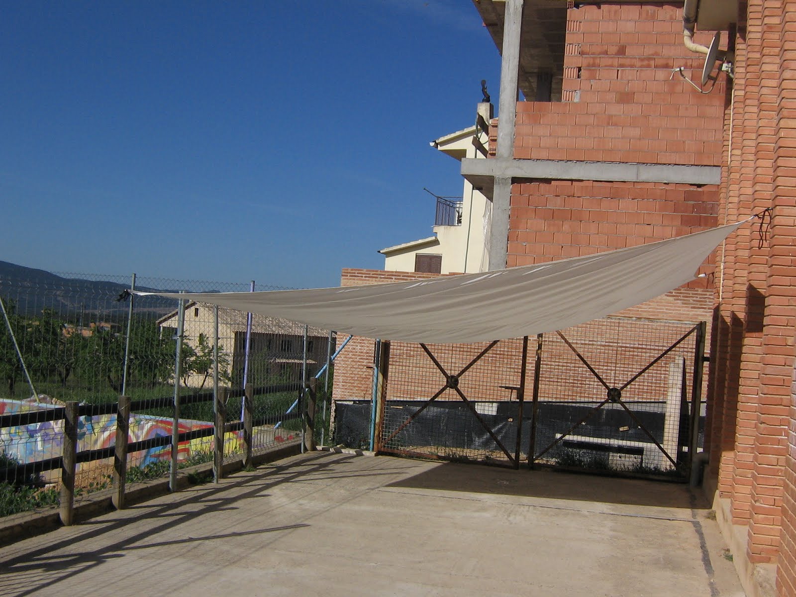 BLOG DEL AMPA DE MONROYO: SOMBRA PARA EL PATIO