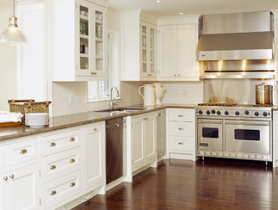 WHITE + GOLD: AND MORE KITCHENS!