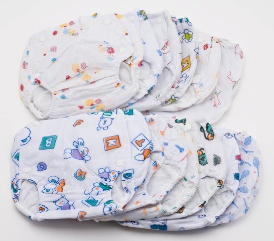 calça plástica de bebê