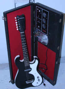 Craigslist Vintage Guitar Hunt: Silvertone 1448 Guitar and Amp-in-case