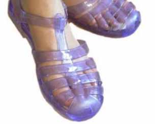 [sandalias-plastico-58.jpg]