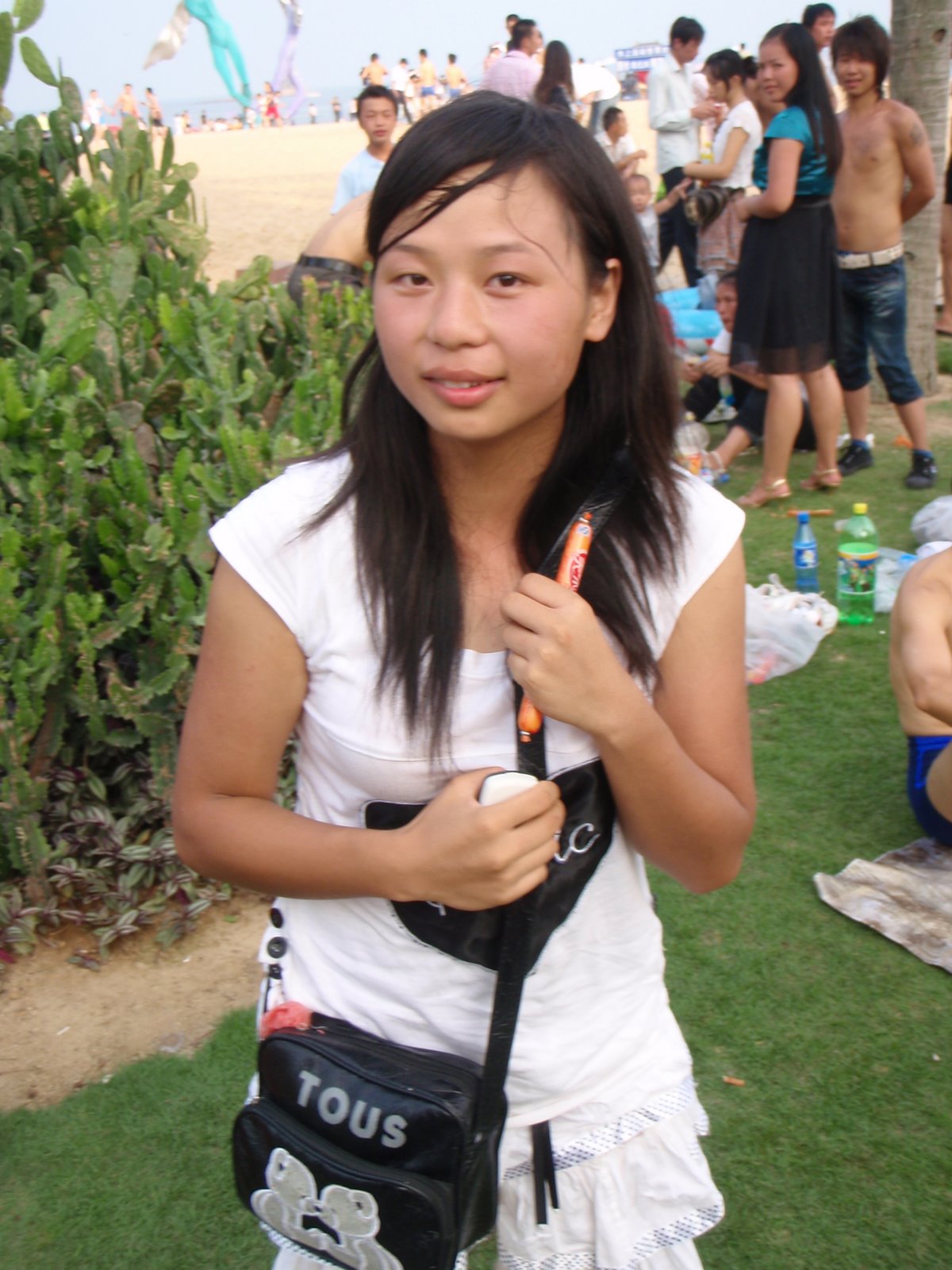 [Awkward+girl+wants+our+photo.JPG]