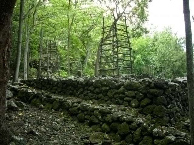 Makaha Kane Aki Heiau