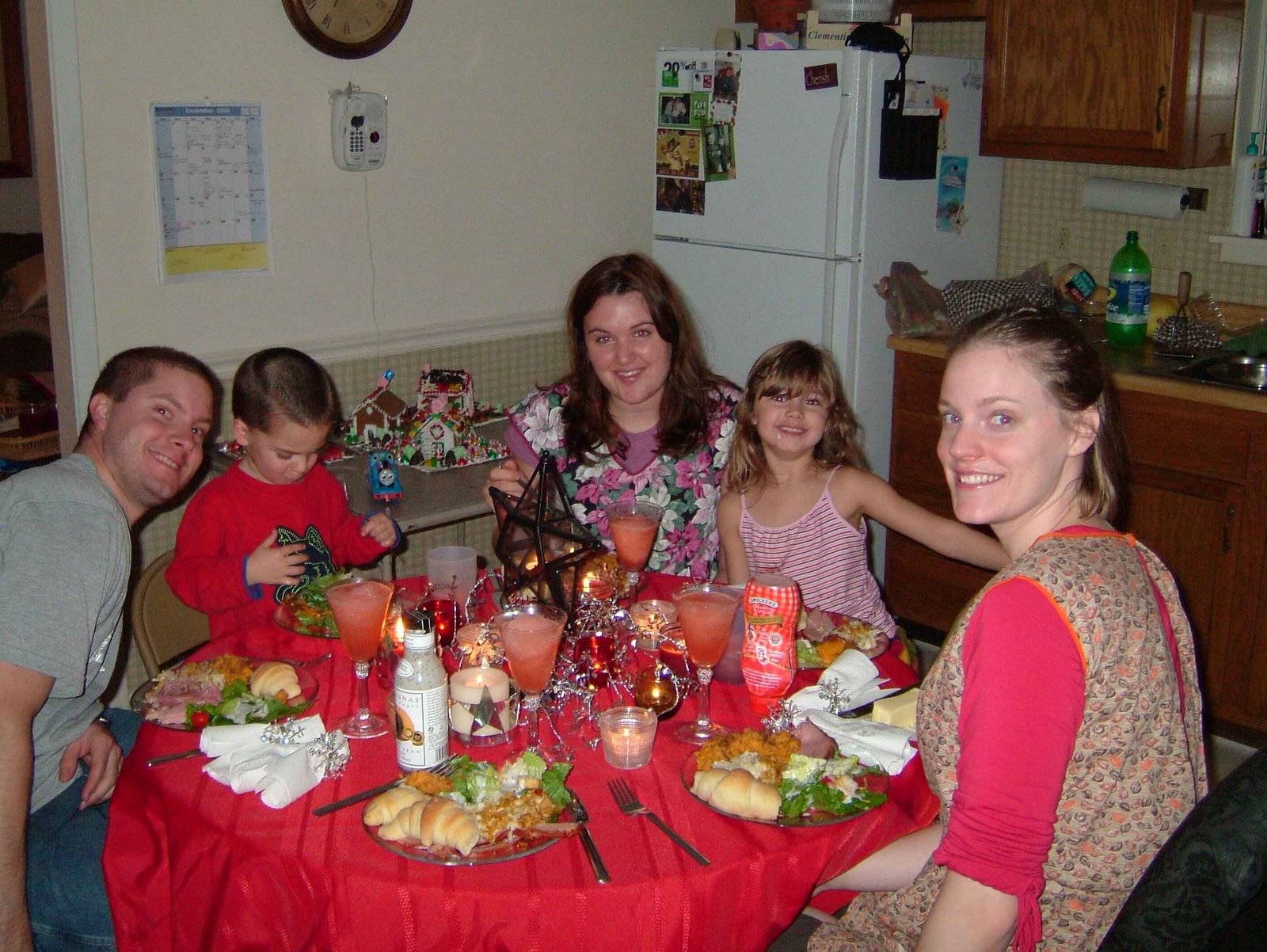 [Christmas+Dinner+2006.jpg]