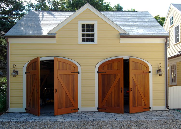 [swinging-carriage-doors2.jpg]