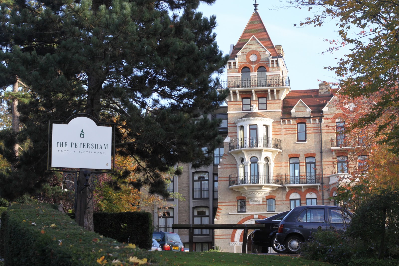 The London Foodie: London Restaurant Reviews - The Petersham Hotel