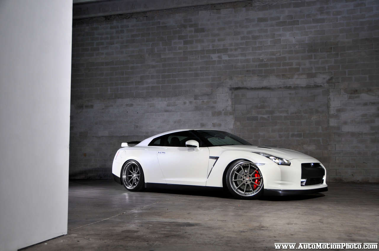 Awesome white R35 GTR | Luxury4Play.com