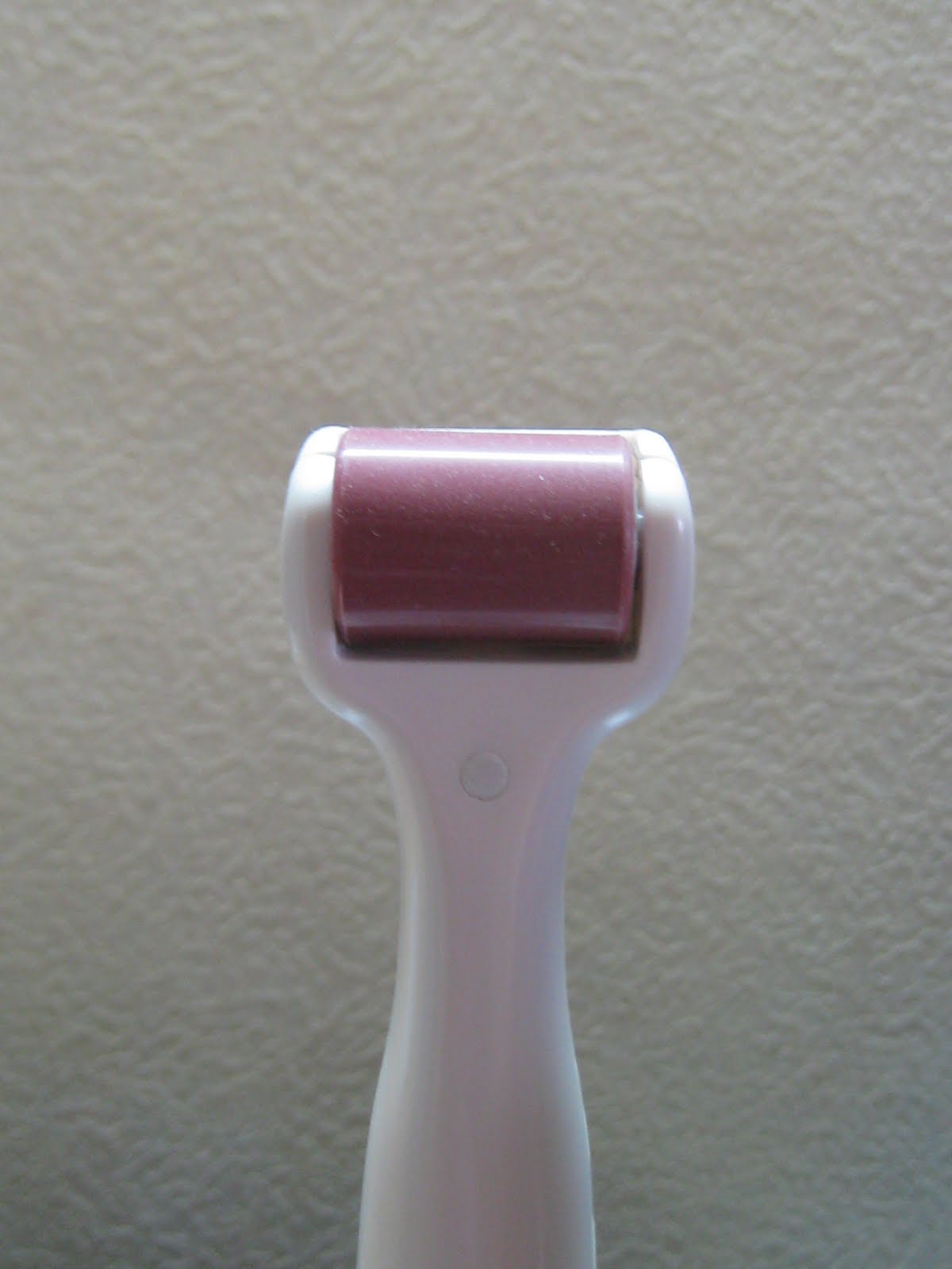 Beauty Blog Eye Roller