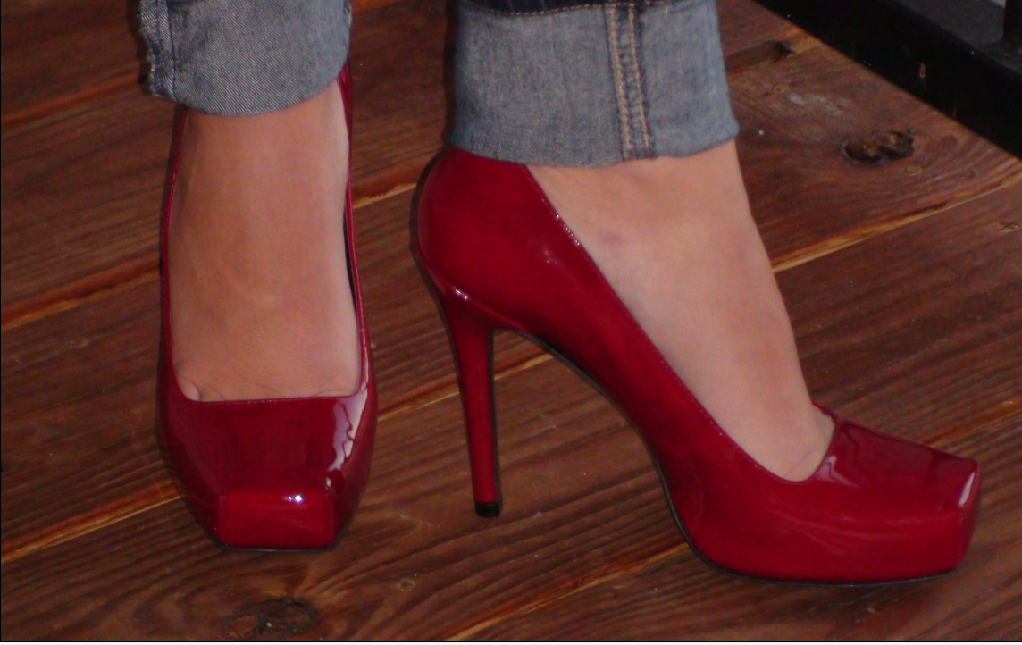 Gianni Bini Red Shoes