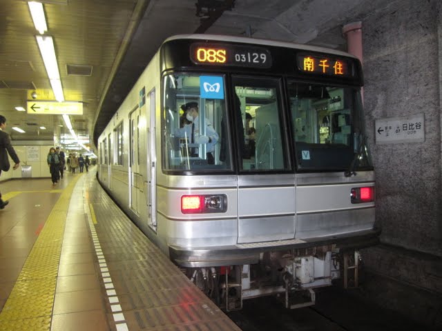 東京メトロ日比谷線　南千住行き1　03系LED（平日10本運行）