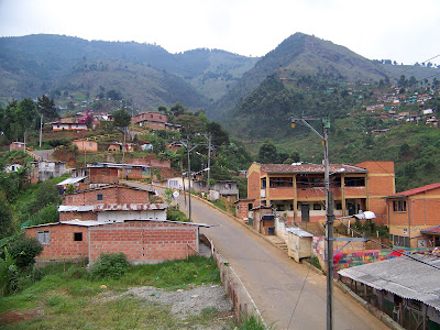 Dar y Comunicar: Parroquia San Luis María Grignon de Monfort, Bello