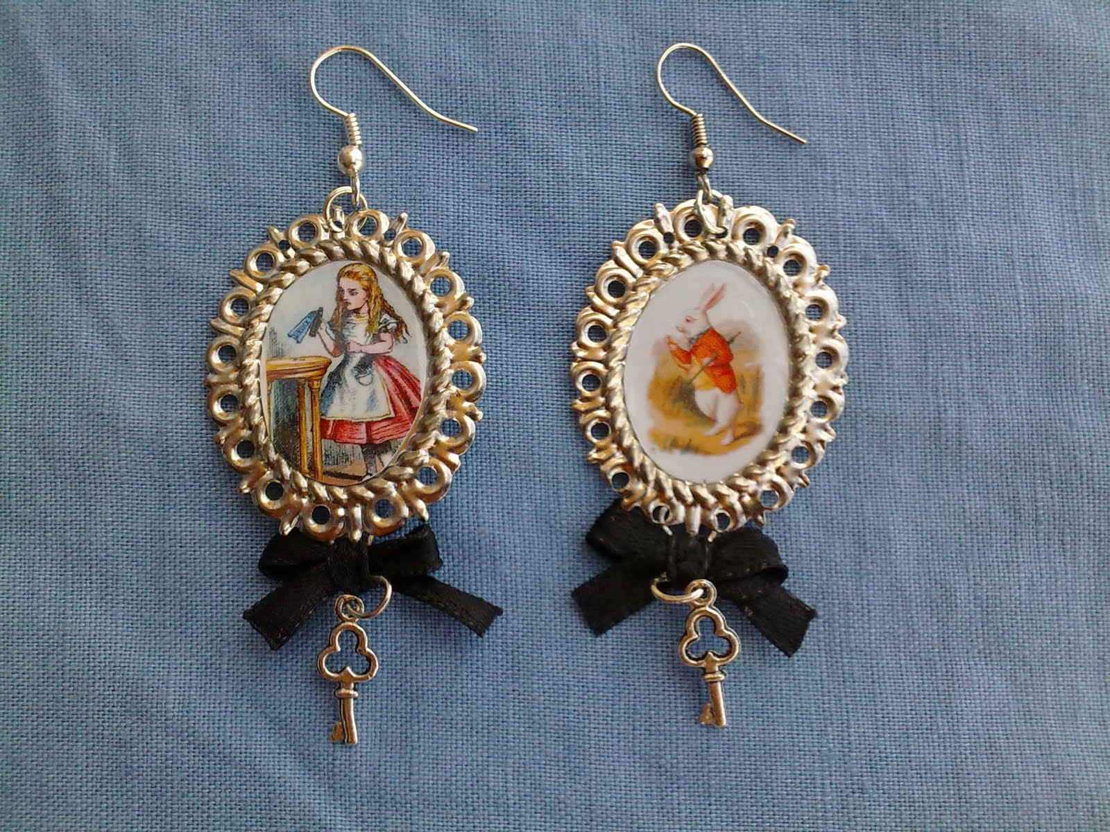 Pendientes Alicia En El Pais De Las Maravillas