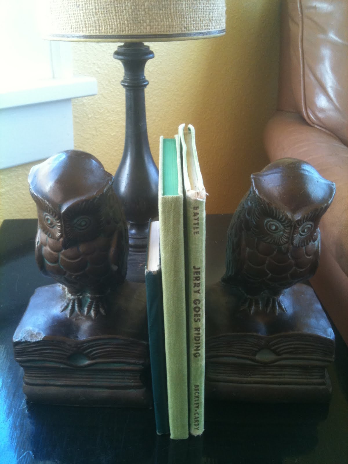 SEATTLE JUNK LOVE SOLD glazed ceramic owl bookends 38