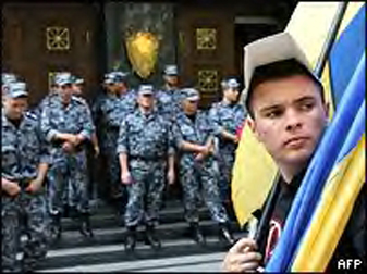 [Ukraine_internal_troops.JPG]