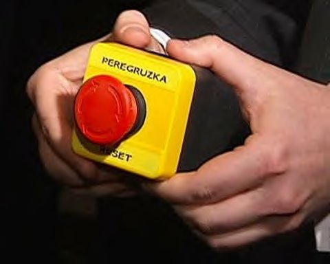 [Clinton_Lavrov_button.bmp]