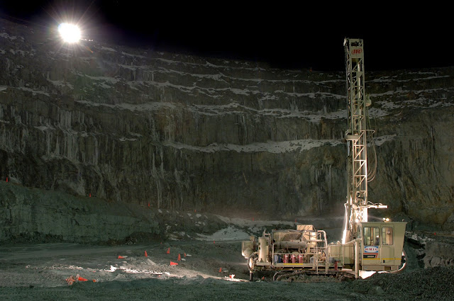  drilling at night at the Letšeng' mine