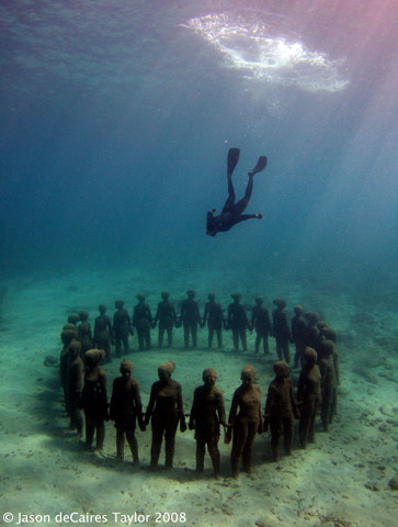 underwater-sculptures-of-jason-decaires-taylor