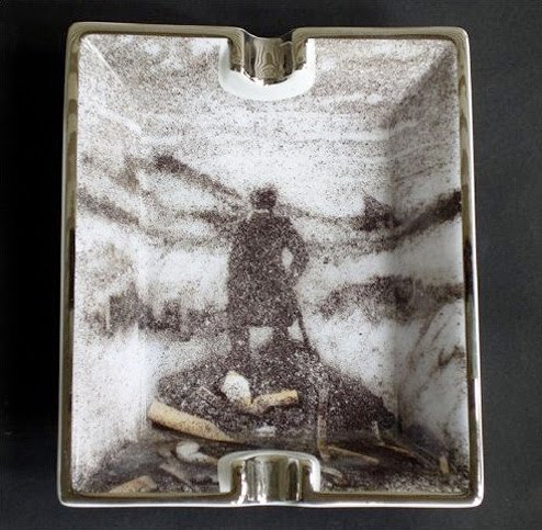 vik muniz ashtray after Caspar David Friedrich's The Wanderer